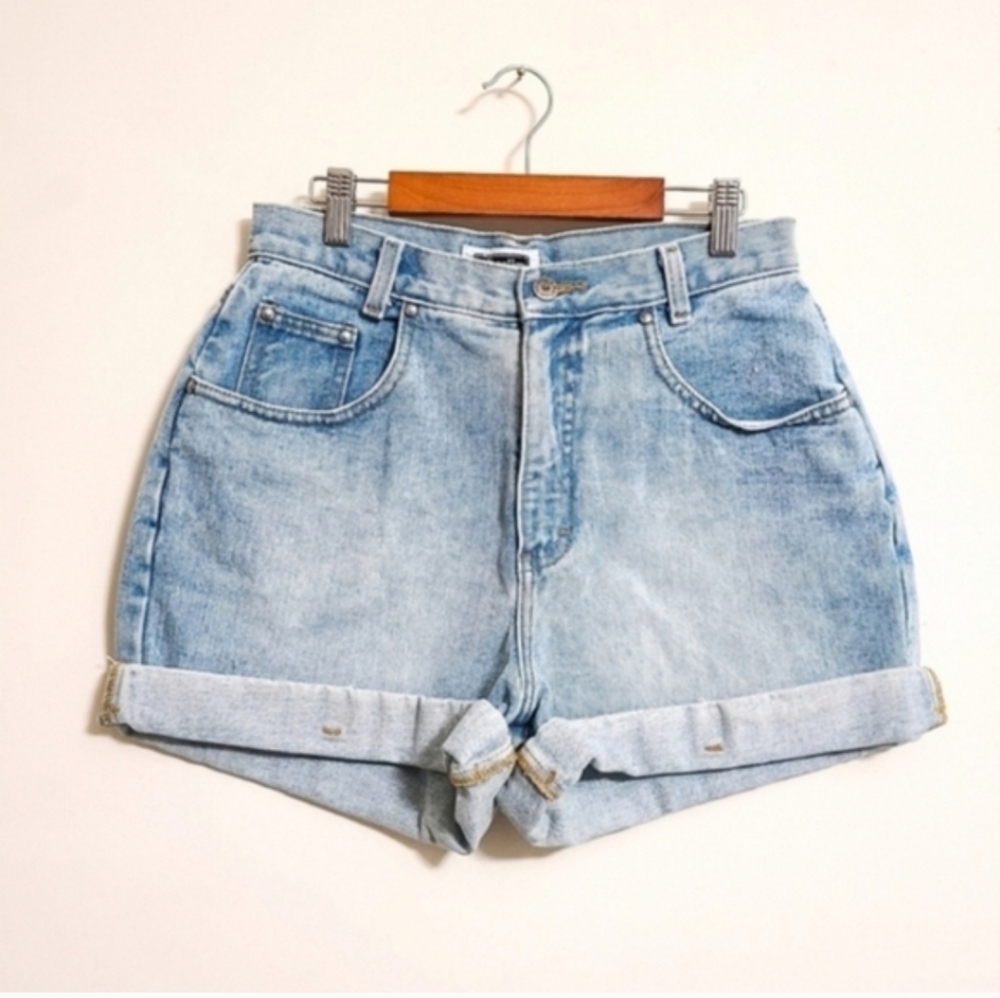Vintage Xhilaration Light Wash High Rise Rolled Hem Jean Shorts